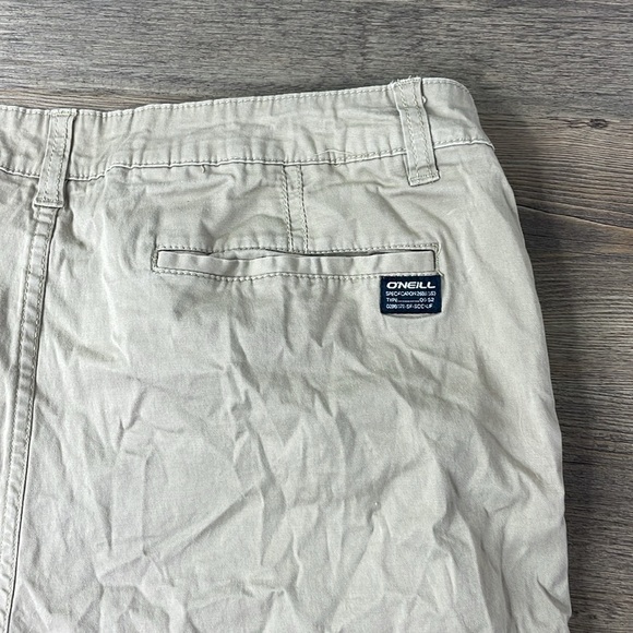 O’Neill Men’s Standard Fit Khaki Shorts, size 38 - Picture 8 of 9